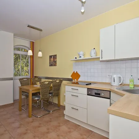 Strandnah, Gratis Nutzung Vom Ahoi Erlebnisbad Und Sauna In Sellin - Kurparkresidenz Fewo10 Appartement