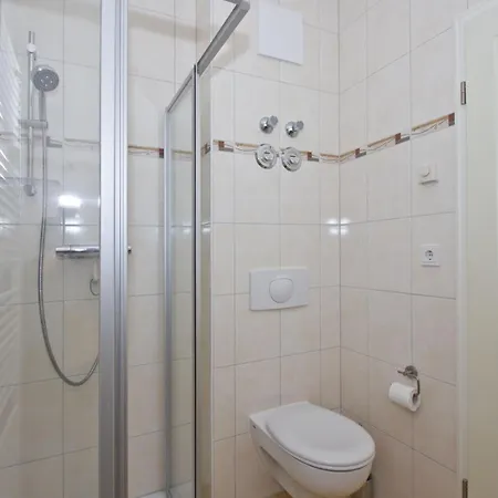 Strandnah, Gratis Nutzung Vom Ahoi Erlebnisbad Und Sauna In Sellin - Kurparkresidenz Fewo10 *